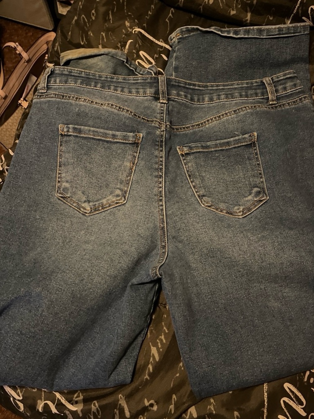 Classic High-Waist Women’s Jeans in Medium Blue